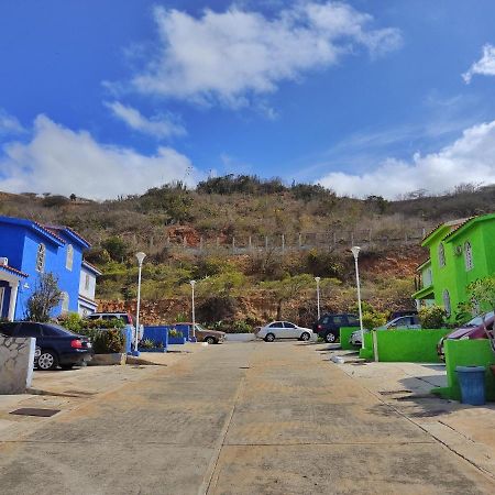 Bella Suite Frente Al Aeropuerto Catia La Mar 外观 照片